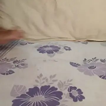 Snapshot of SPINNYG chatting on 10-27-25, 10:30 SPINNYG online show from 10-27-25, 10:30