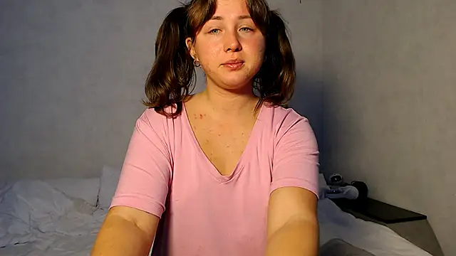 Vivi  Nova online show from 10-16-25, 10:27