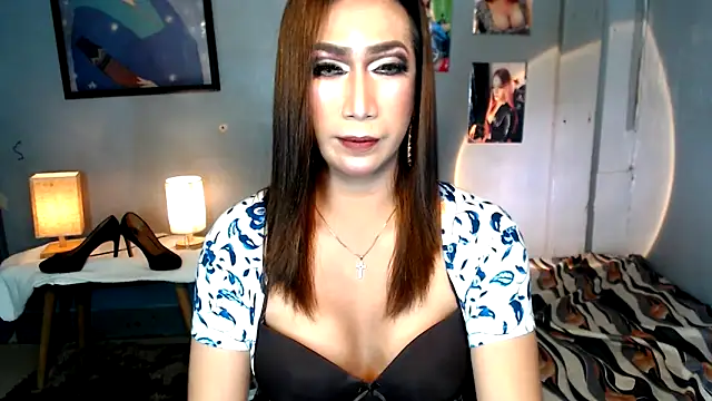 littleredbunny27 online show from 04-07-26, 05:46
