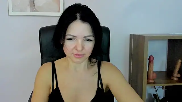 Snapshot of Mollybloom40 chatting on 11-26-25, 04:08 Mollybloom40 online show from 11-26-25, 04:08