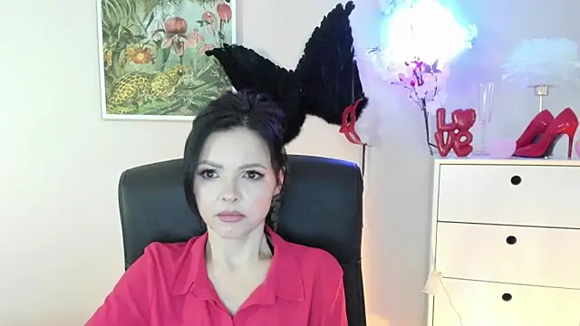 Snapshot of Mollybloom40 chatting on 02-19-26, 02:35 Mollybloom40 online show from 02-19-26, 02:35