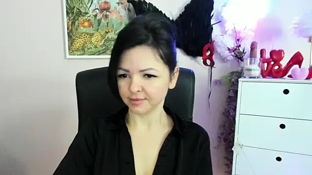 Snapshot of Mollybloom40 chatting on 03-10-26, 07:24 Mollybloom40 online show from 03-10-26, 07:24