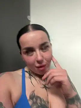 lucycoxxoxo online show from 05-15-26, 11:34