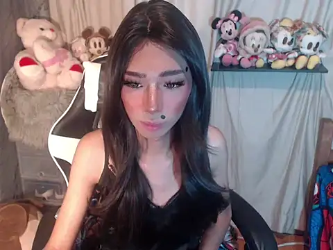 Snapshot of Yourasianbabyemma chatting on 10-25-25, 06:10 Yourasianbabyemma online show from 10-25-25, 06:10