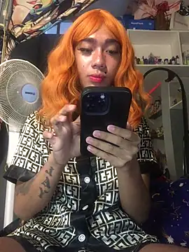 Snapshot of Yourasianbabyemma chatting on 02-22-26, 12:47 Yourasianbabyemma online show from 02-22-26, 12:47