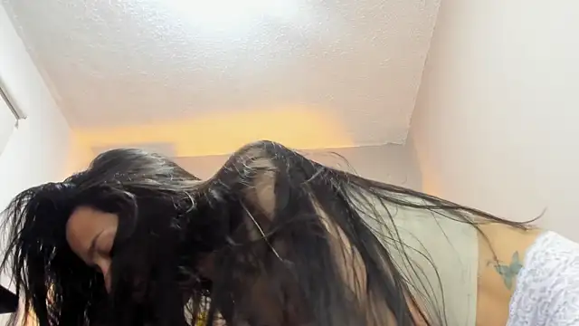 Snapshot of Laskhmi_ chatting on 11-14-25, 01:10 Laskhmi online show from 11-14-25, 01:10