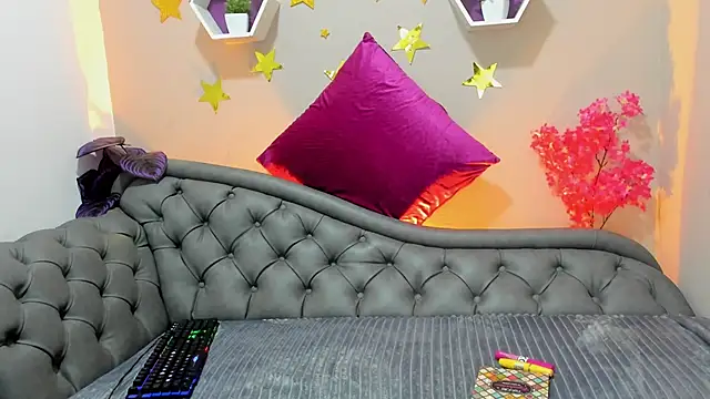 Snapshot of Laskhmi_ chatting on 11-18-25, 03:38 Laskhmi online show from 11-18-25, 03:38