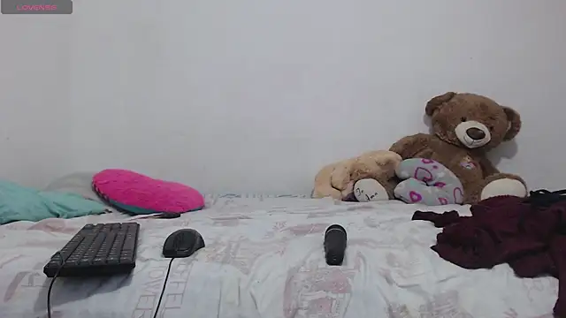 Snapshot of toxic_sweet_1 chatting on 11-14-25, 02:43 toxic sweet 1 online show from 11-14-25, 02:43