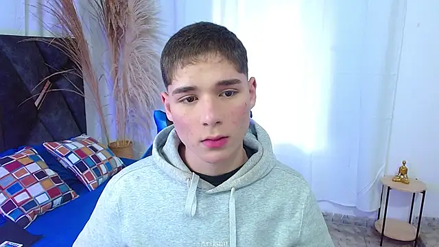 Snapshot of Mattass18 chatting on 11-28-25, 01:14 Mattass18 online show from 11-28-25, 01:14