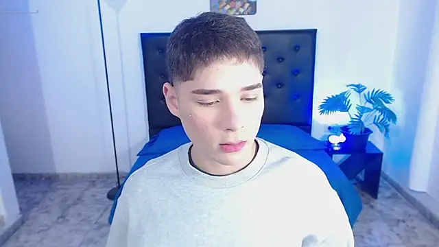 Snapshot of Mattass18 chatting on 01-13-26, 01:38 Mattass18 online show from 01-13-26, 01:38