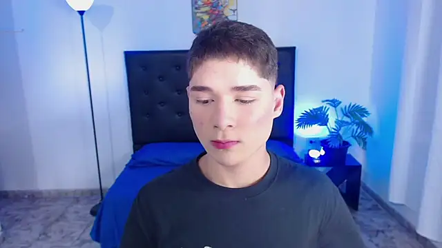 Snapshot of Mattass18 chatting on 01-17-26, 01:38 Mattass18 online show from 01-17-26, 01:38