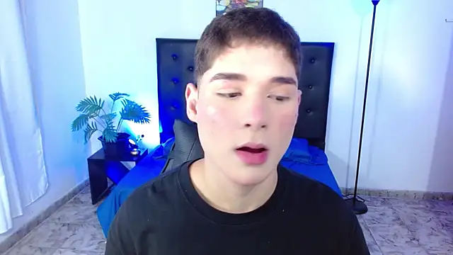 Snapshot of Mattass18 chatting on 02-03-26, 01:27 Mattass18 online show from 02-03-26, 01:27