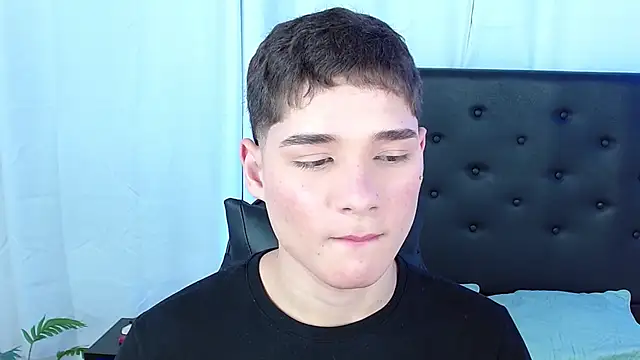 Snapshot of Mattass18 chatting on 03-03-26, 12:22 Mattass18 online show from 03-03-26, 12:22