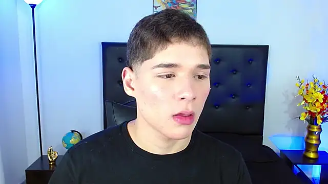 Snapshot of Mattass18 chatting on 03-16-26, 01:26 Mattass18 online show from 03-16-26, 01:26