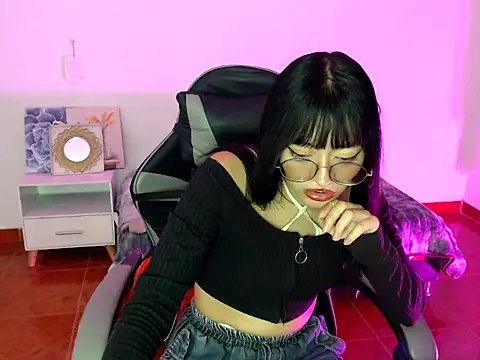 Isabella  666 online show from 11-13-25, 04:00