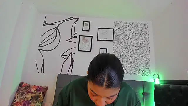 Snapshot of venus_sk chatting on 12-03-25, 01:31 venus sk online show from 12-03-25, 01:31