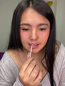 Snapshot of Mellani_luod chatting on 04-08-26, 06:19 Mellani luod online show from 04-08-26, 06:19