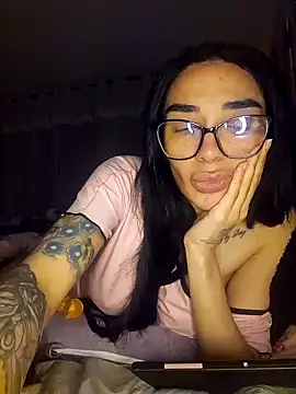 LucyMiax online show from 10-19-25, 01:06