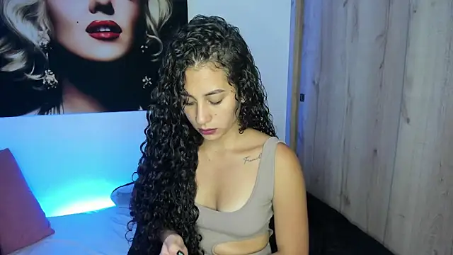 Snapshot of fernanda317 chatting on 11-07-25, 10:43 fernanda317 online show from 11-07-25, 10:43