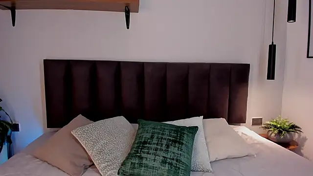 Snapshot of AilanaCortes chatting on 01-18-26, 12:20 AilanaCortes online show from 01-18-26, 12:20