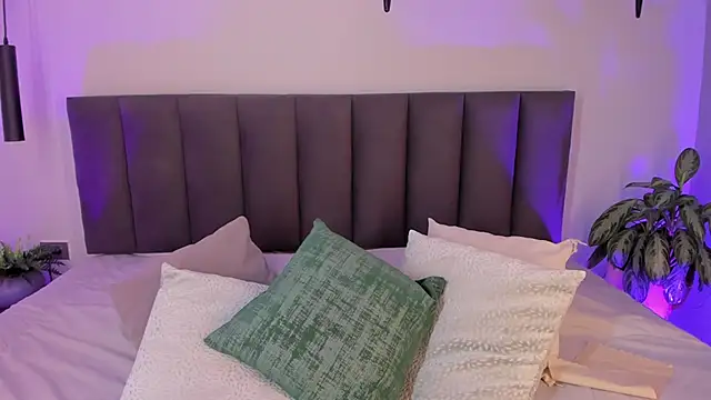 Snapshot of AilanaCortes chatting on 02-20-26, 12:27 AilanaCortes online show from 02-20-26, 12:27