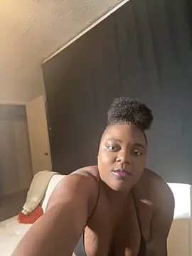 Snapshot of Desireexoxo chatting on 10-29-25, 02:30 Desireexoxo online show from 10-29-25, 02:30