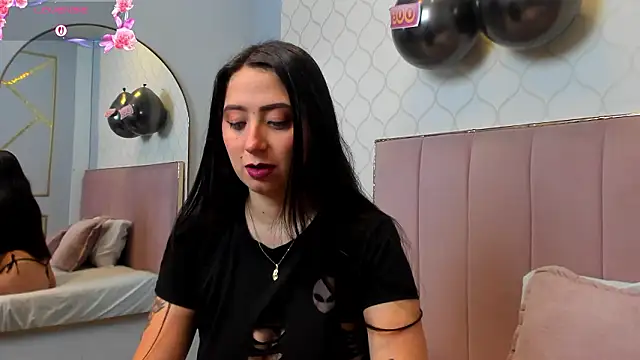 JuliethCruz  online show from 02-23-26, 07:55