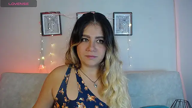 Sweet Bella Valery online show from 04-28-26, 08:47