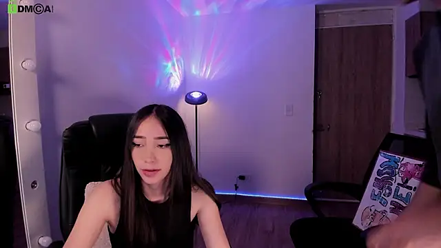 Snapshot of Mikeyvioleta_ chatting on 03-08-26, 11:14 Mikeyvioleta online show from 03-08-26, 11:14