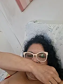 Snapshot of Caritovivi chatting on 02-10-26, 01:21 Caritovivi online show from 02-10-26, 01:21