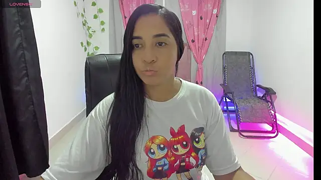 Snapshot of Kruela chatting on 04-17-26, 01:41 Kruela online show from 04-17-26, 01:41