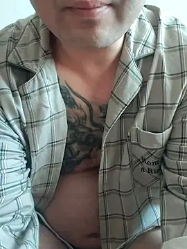 caige8888 online show from 12-17-25, 01:44