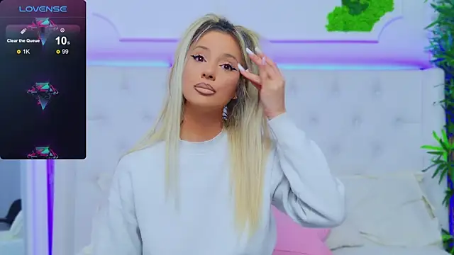 Snapshot of AriannaSins chatting on 02-04-25, 03:57 AriannaSins online show from 02-04-25, 03:57