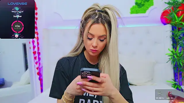 Snapshot of AriannaSins chatting on 02-19-25, 07:59 AriannaSins online show from 02-19-25, 07:59