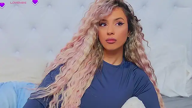 Snapshot of AriannaSins chatting on 03-13-25, 04:23 AriannaSins online show from 03-13-25, 04:23