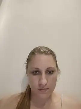 SandyCassie online show from 06-04-26, 06:36