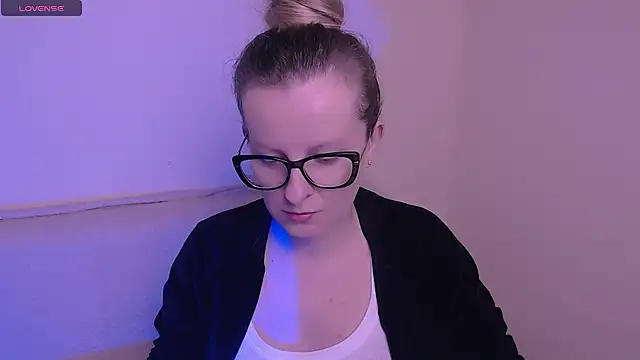 AllaLeomz online show from 11-07-25, 08:25