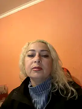 Snapshot of LunaStar3355 chatting on 10-19-25, 07:03 LunaStar3355 online show from 10-19-25, 07:03