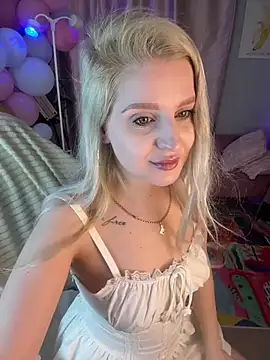 cold blondie online show from 06-19-26, 05:23