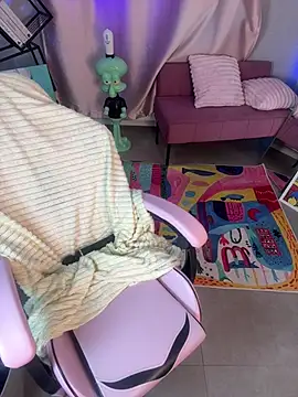 cold blondie online show from 07-19-26, 05:33