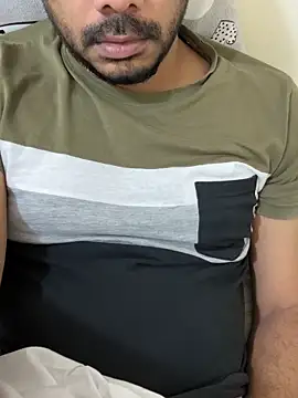 Handsome8677 online show from 02-04-26, 08:25