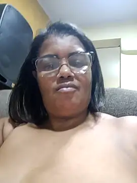 Snapshot of Pessoa54 chatting on 10-28-25, 12:25 Pessoa54 online show from 10-28-25, 12:25