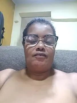 Snapshot of Pessoa54 chatting on 11-29-25, 12:57 Pessoa54 online show from 11-29-25, 12:57