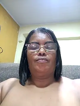 Snapshot of Pessoa54 chatting on 12-21-25, 03:24 Pessoa54 online show from 12-21-25, 03:24