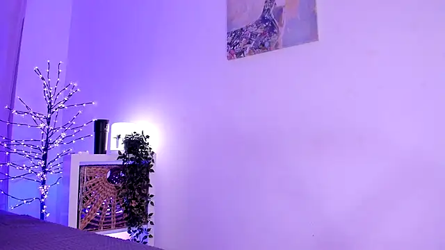 Snapshot of Divine_Madeleine chatting on 03-08-26, 07:23 Divine Madeleine online show from 03-08-26, 07:23