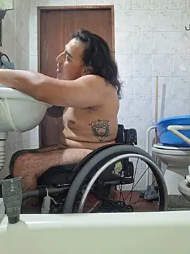 Snapshot of Rueditasss chatting on 02-06-26, 12:41 Rueditasss online show from 02-06-26, 12:41