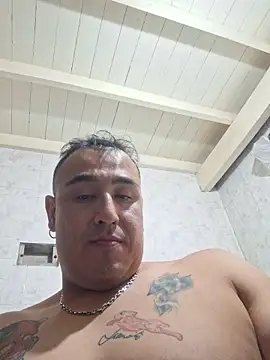 Snapshot of Rueditasss chatting on 03-11-26, 02:06 Rueditasss online show from 03-11-26, 02:06