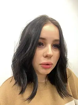 Snapshot of AliceLune chatting on 01-18-26, 04:27 AliceLune online show from 01-18-26, 04:27