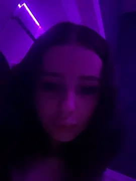 Snapshot of AliceLune chatting on 02-09-26, 02:32 AliceLune online show from 02-09-26, 02:32