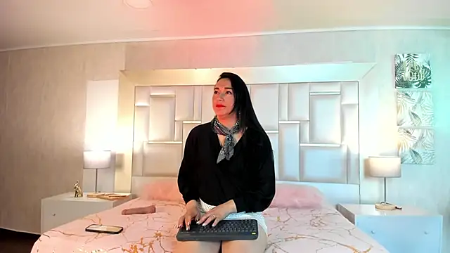 Snapshot of Elizabeth_bennett_6 chatting on 11-29-25, 07:28 Elizabeth bennett 6 online show from 11-29-25, 07:28